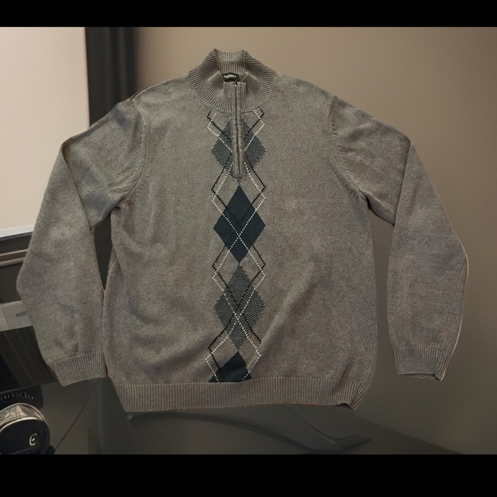 Stylish Van Heusen Ribbed Crew Neck 1/4 Zip  Diamond Pattern Sweater 100%Cotton
